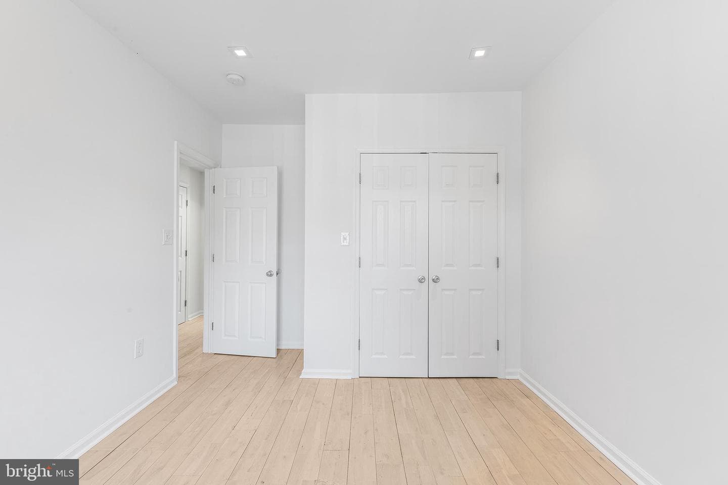 523 Fairmount Avenue photo 37