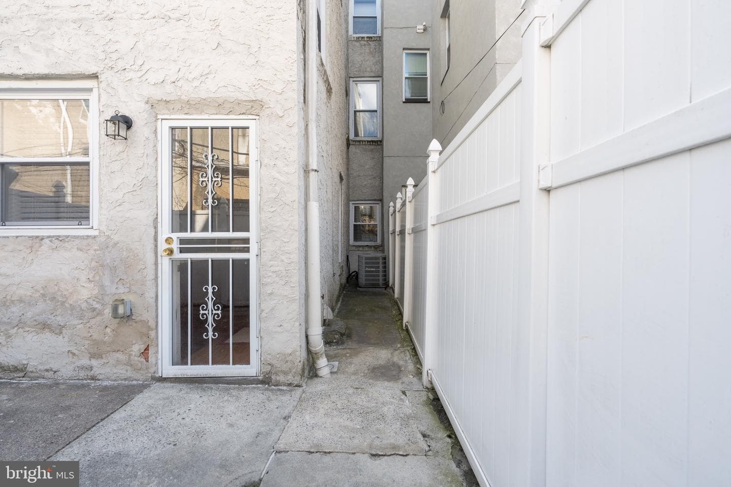 1531 Swain Street photo 25