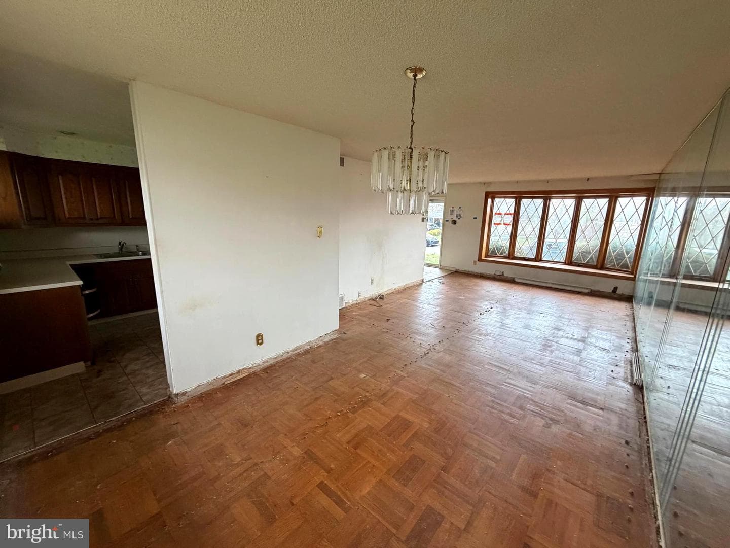 9610 Dedaker Street photo 4