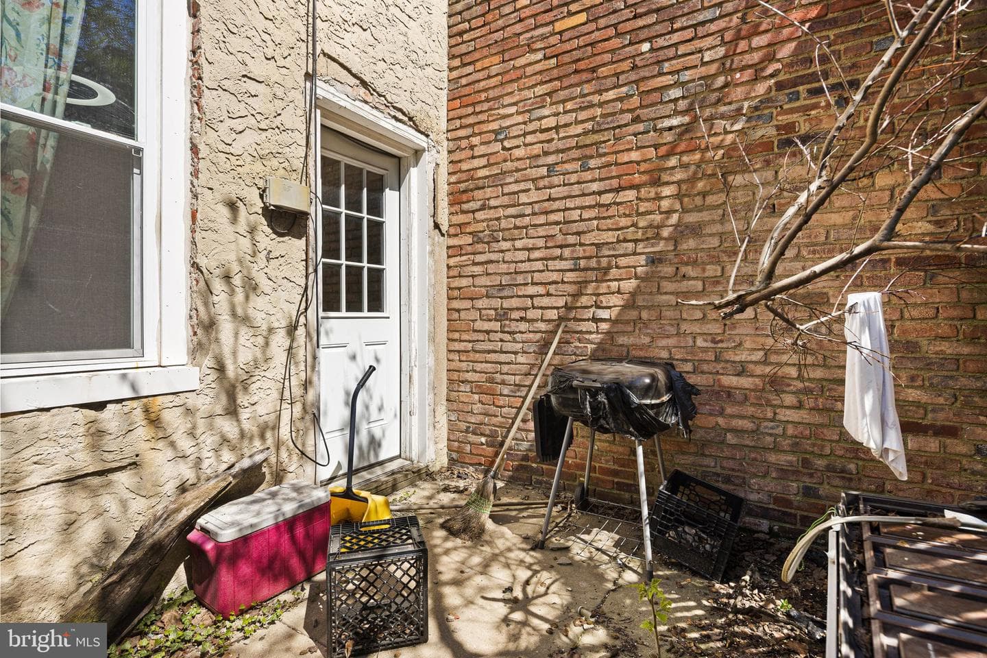 528 Dudley Street photo 11