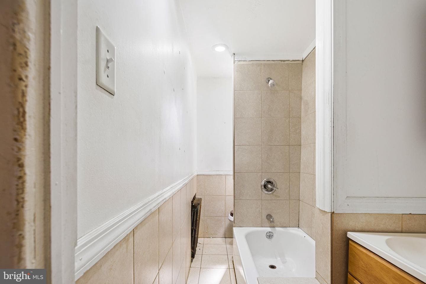 528 Dudley Street photo 12