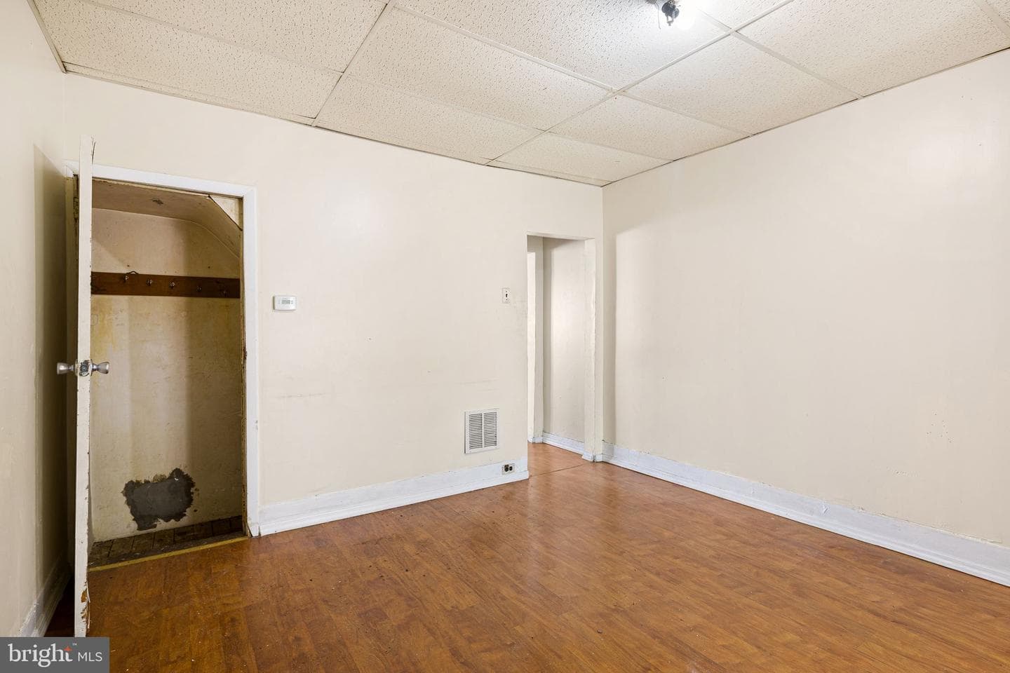528 Dudley Street photo 7