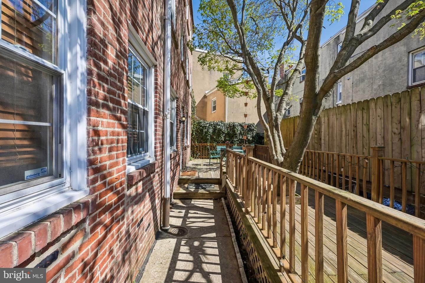 335-337r Poplar Street photo 5