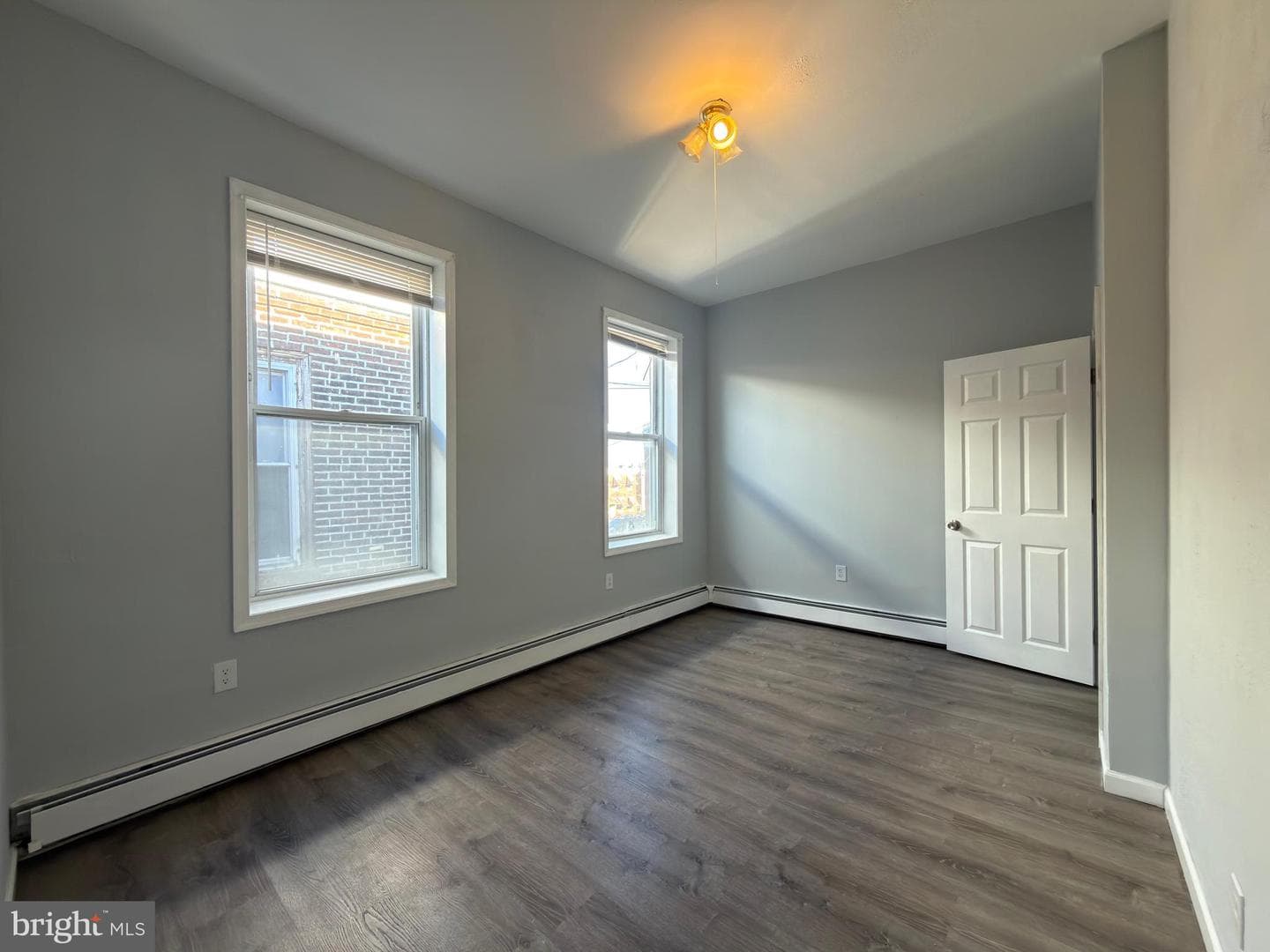 1112 W Tioga Street photo 24