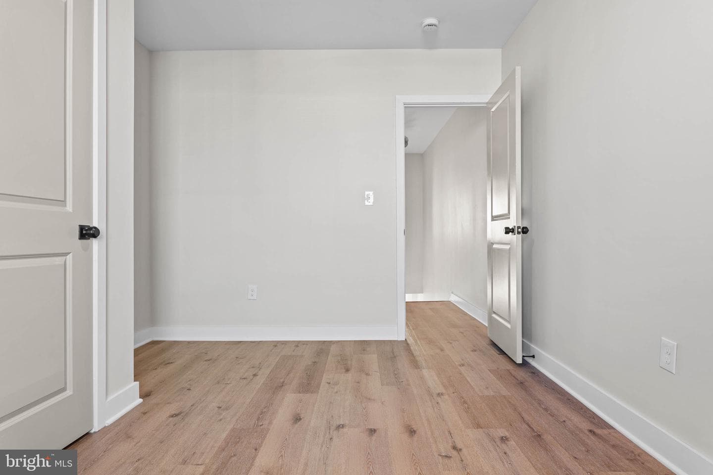 1443 N Edgewood Street photo 22