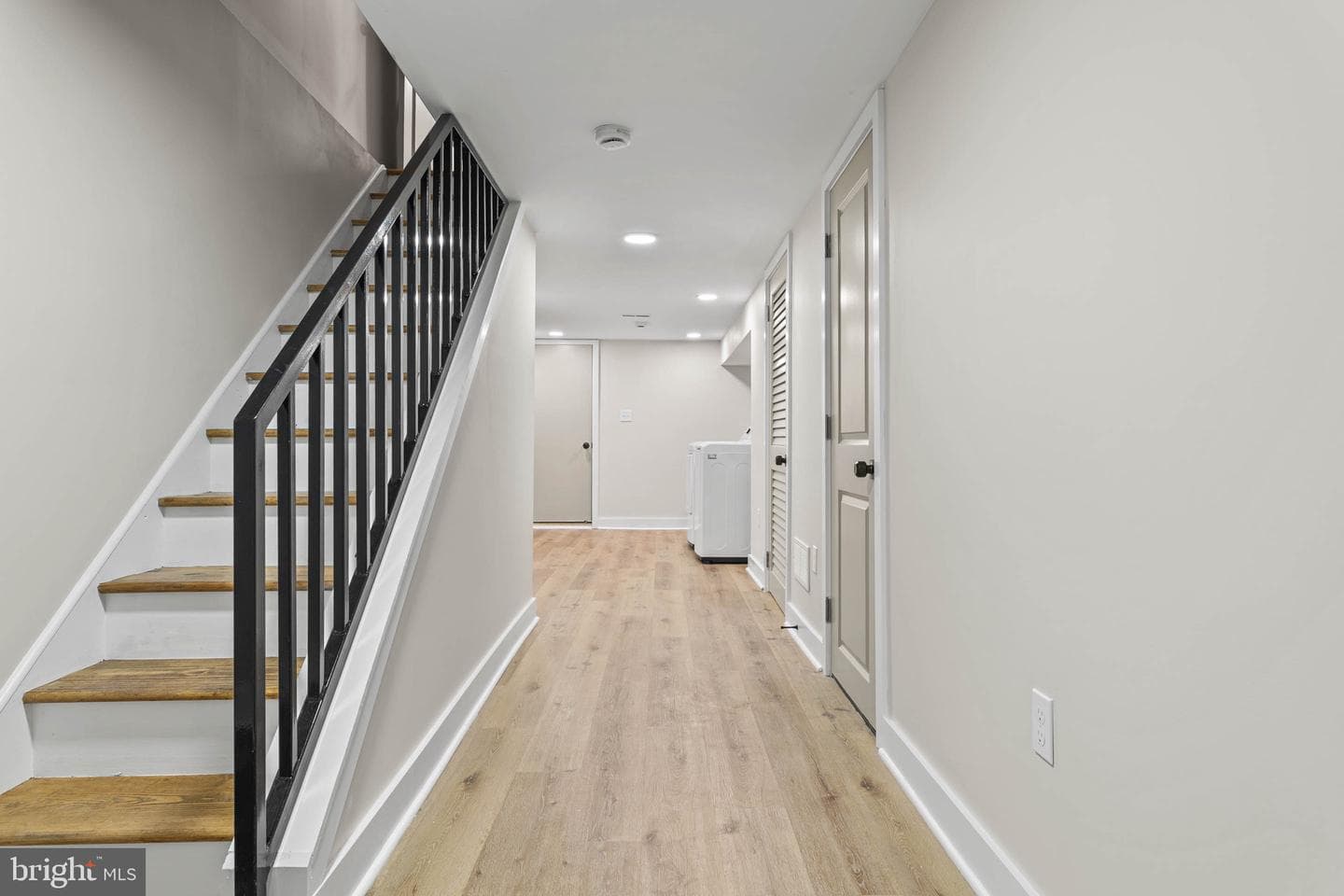 1443 N Edgewood Street photo 23