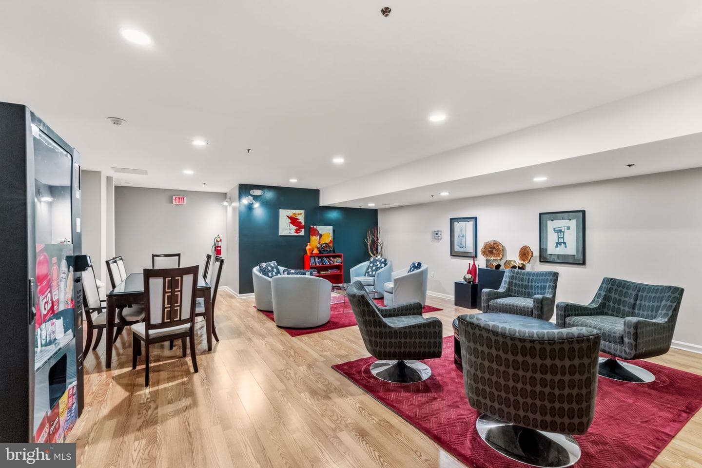 1324 Locust Street #214 photo 5