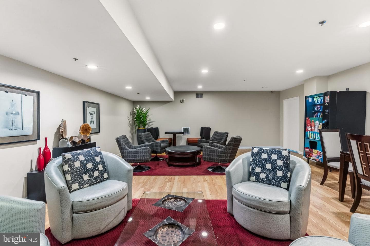 1324 Locust Street #214 photo 6