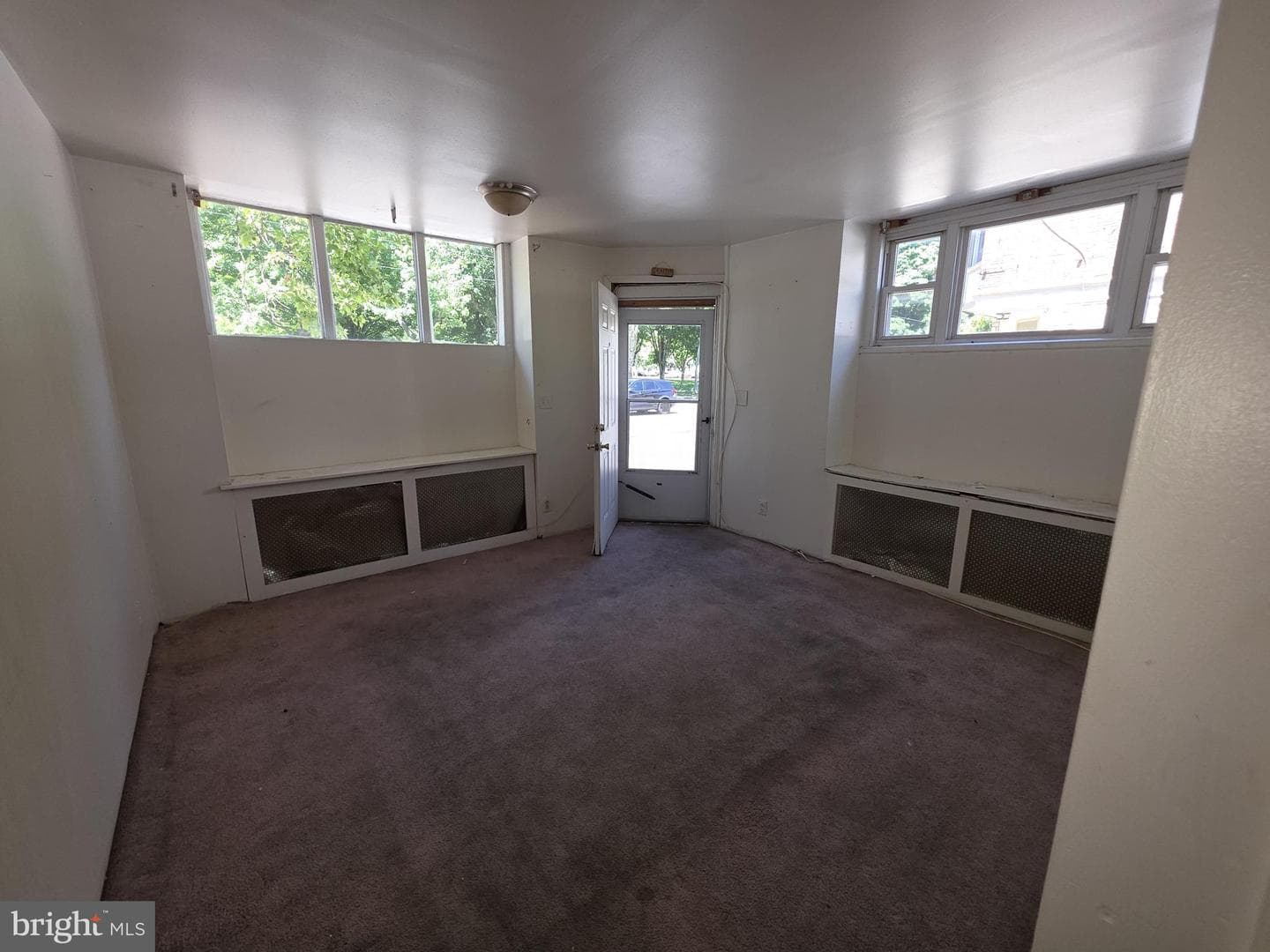 5828 W Girard Avenue photo 2