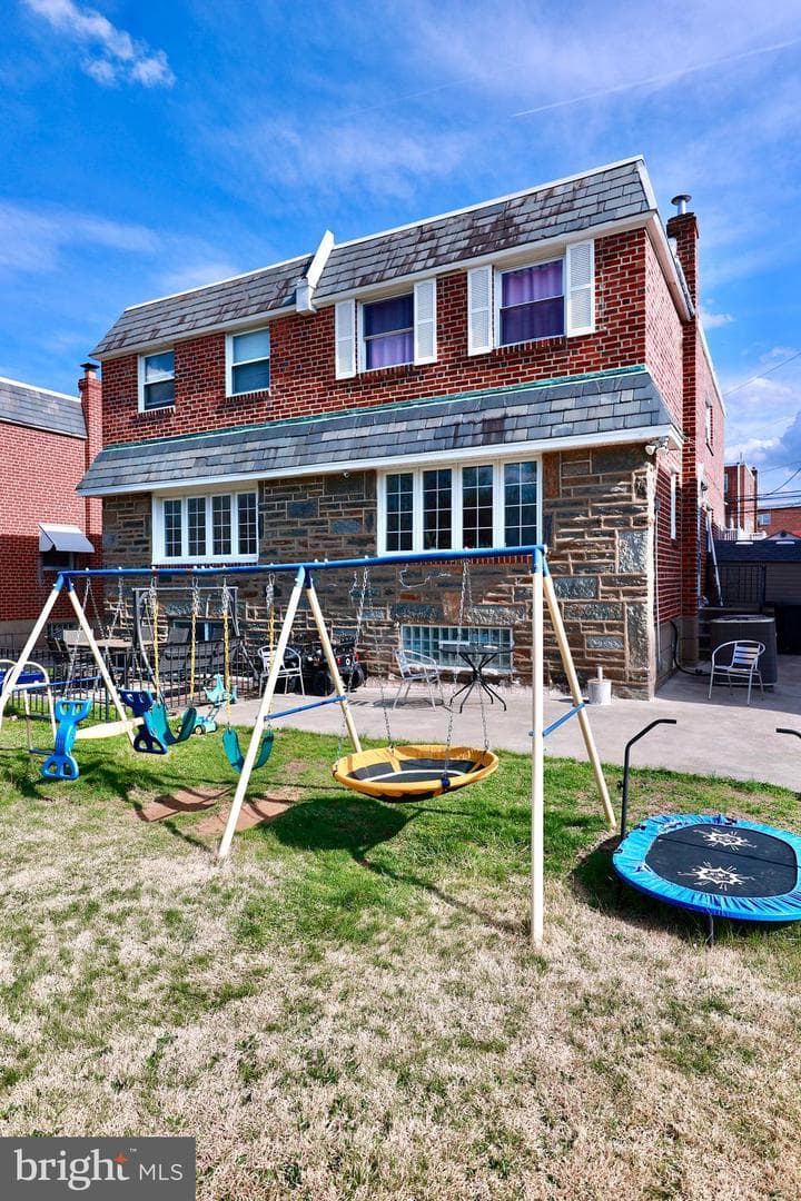 7523 Brous Avenue, Philadelphia