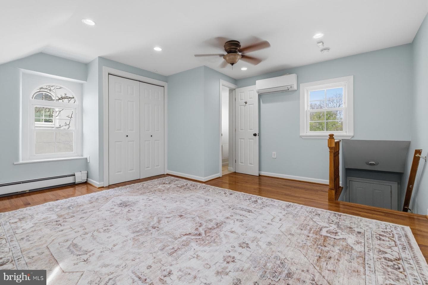 210 E Evergreen Avenue photo 11