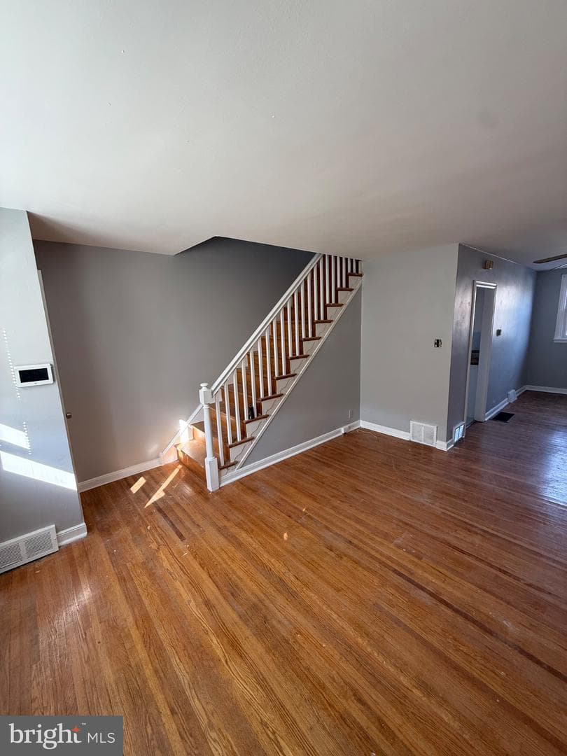 7213 Oakland Street photo 2