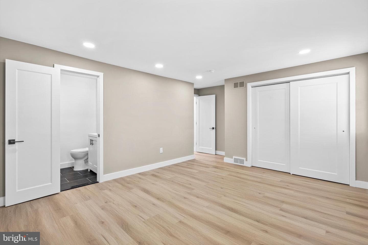 10755 Jeanes Street photo 15