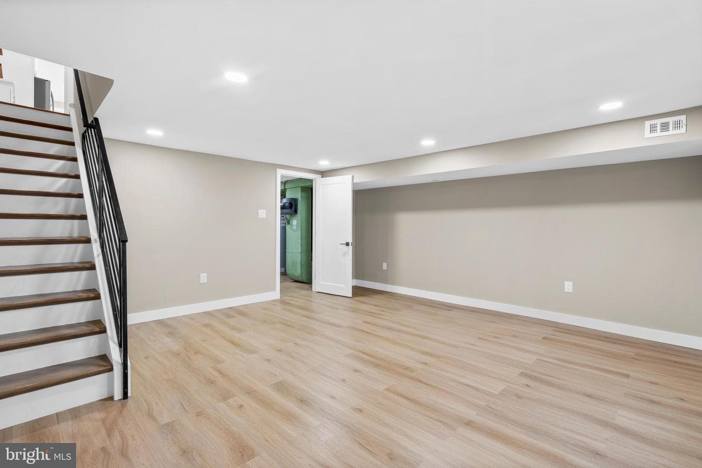 10755 Jeanes Street photo 24
