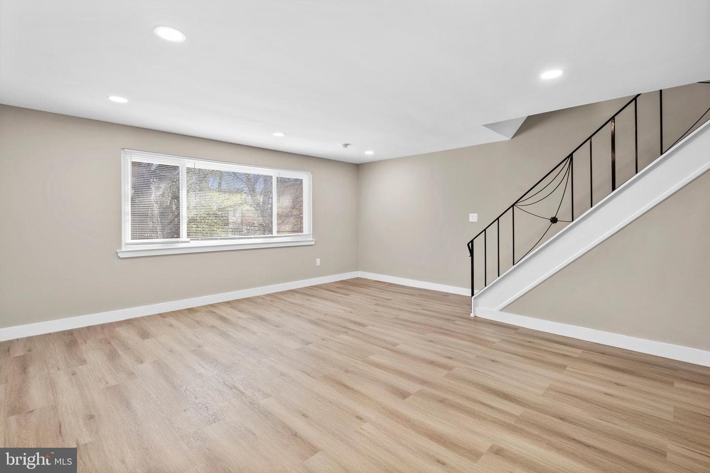 10755 Jeanes Street photo 6
