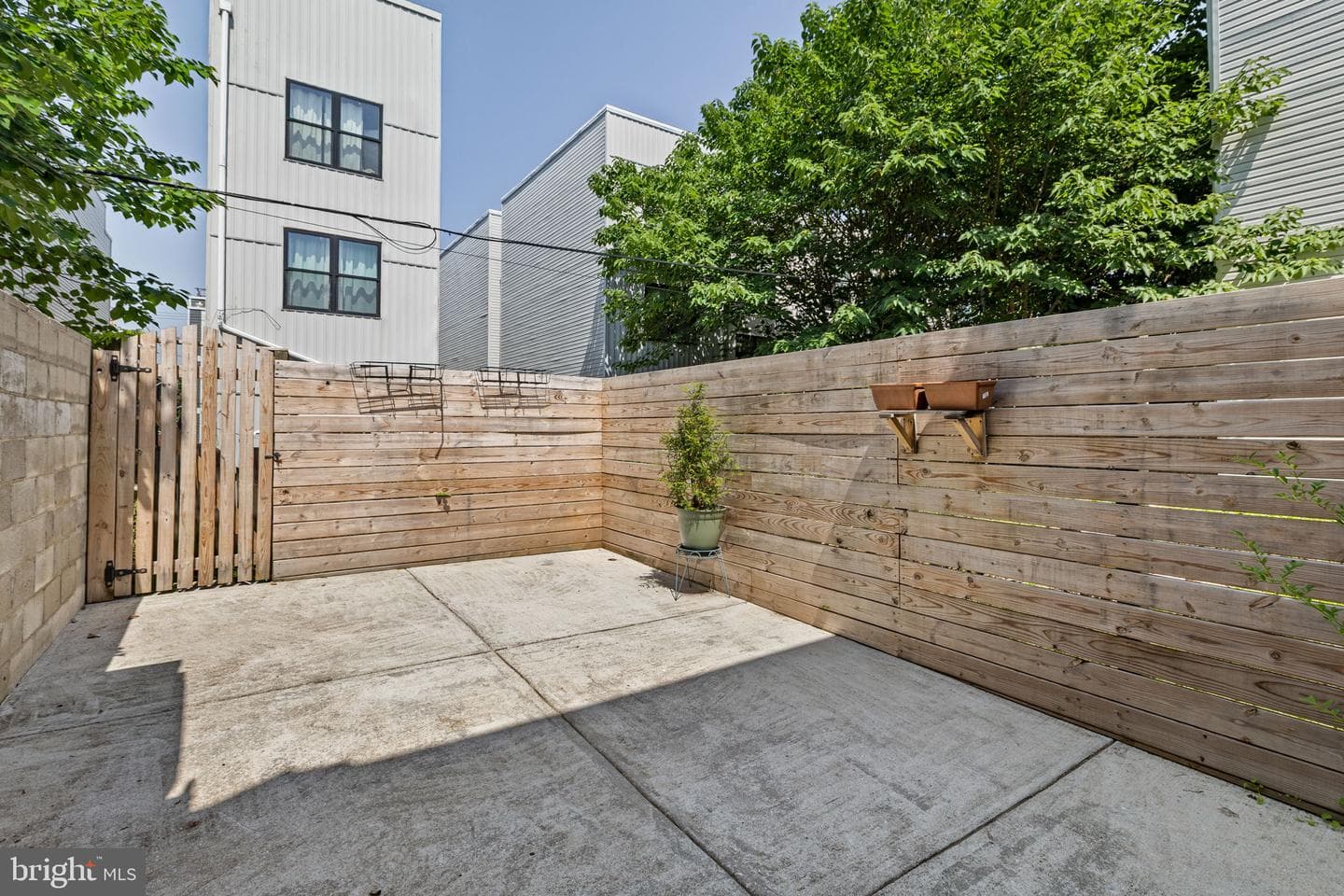 1214 N Lecount Street photo 12