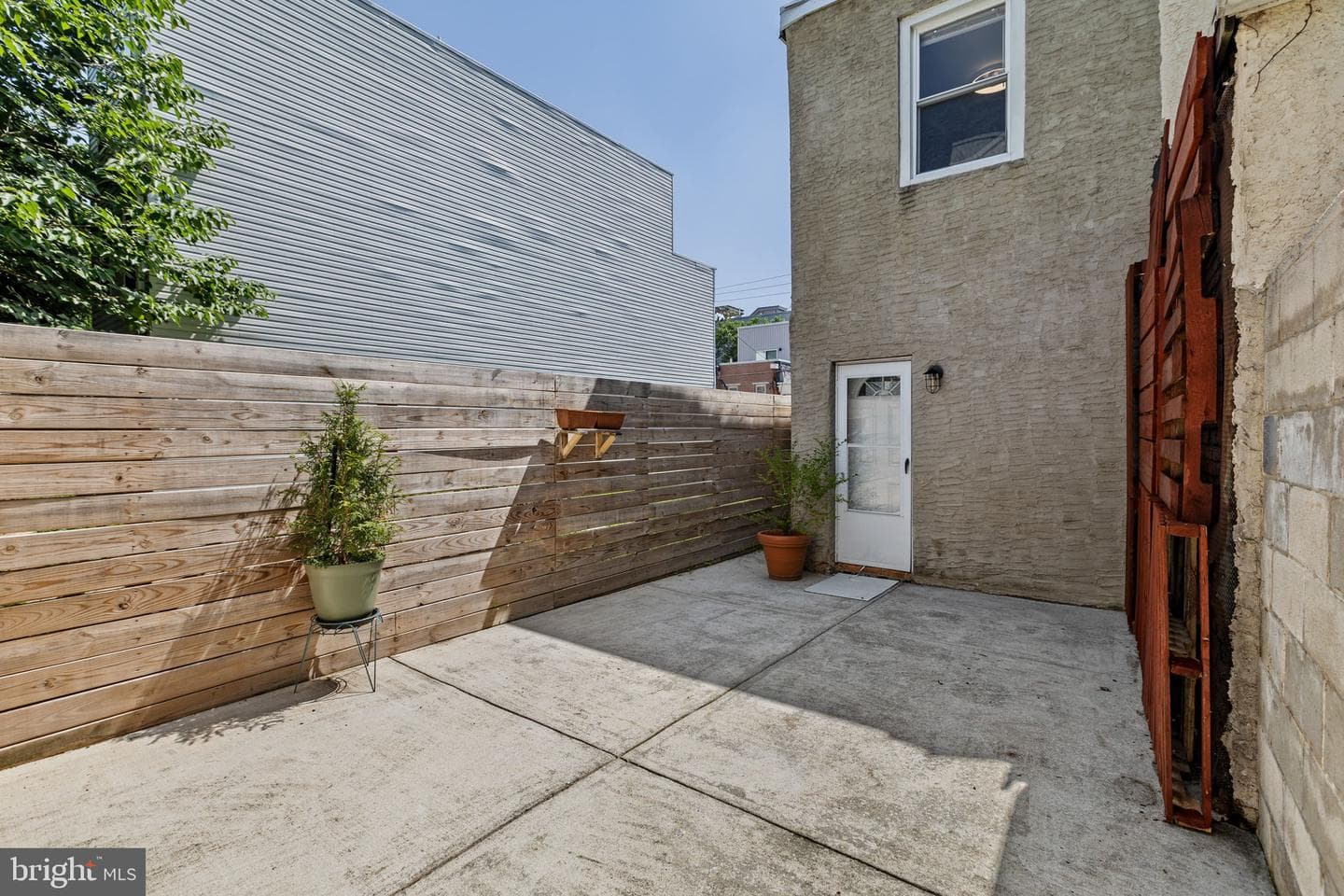 1214 N Lecount Street photo 13