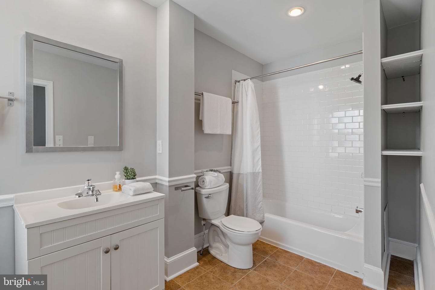 1214 N Lecount Street photo 20