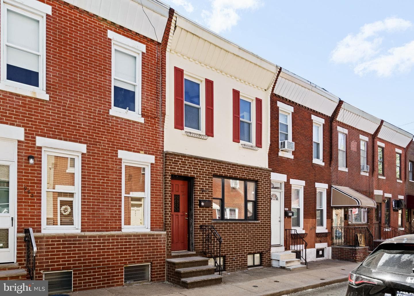 944 Tree Street photo 19