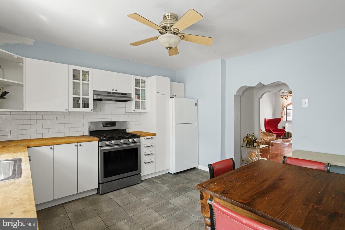 944 Tree Street photo 7