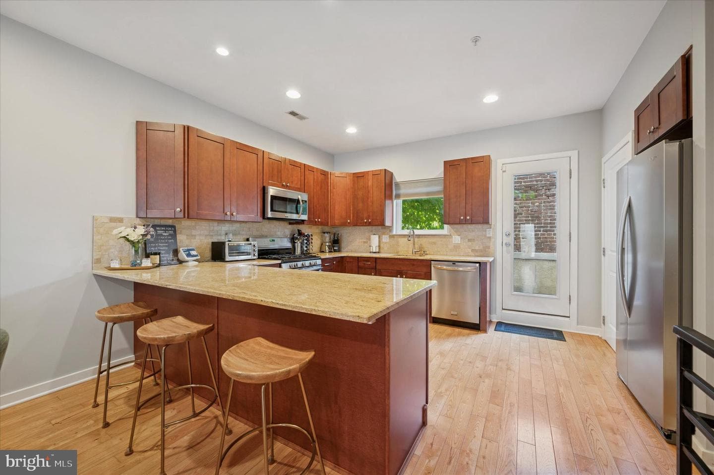 4128 Apple Street photo 8