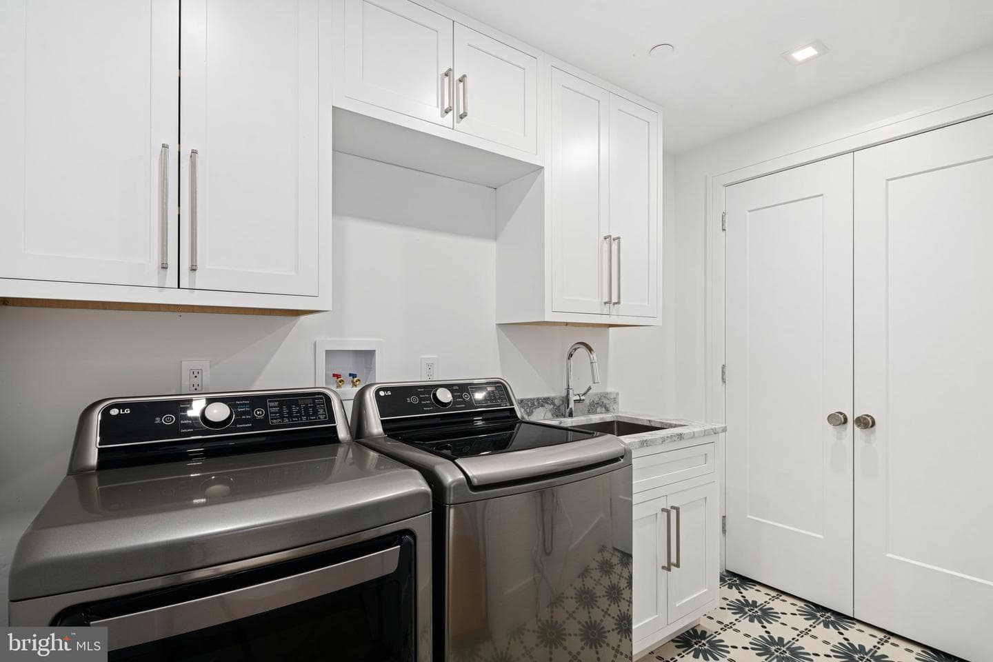 1102 Cypress Street photo 35