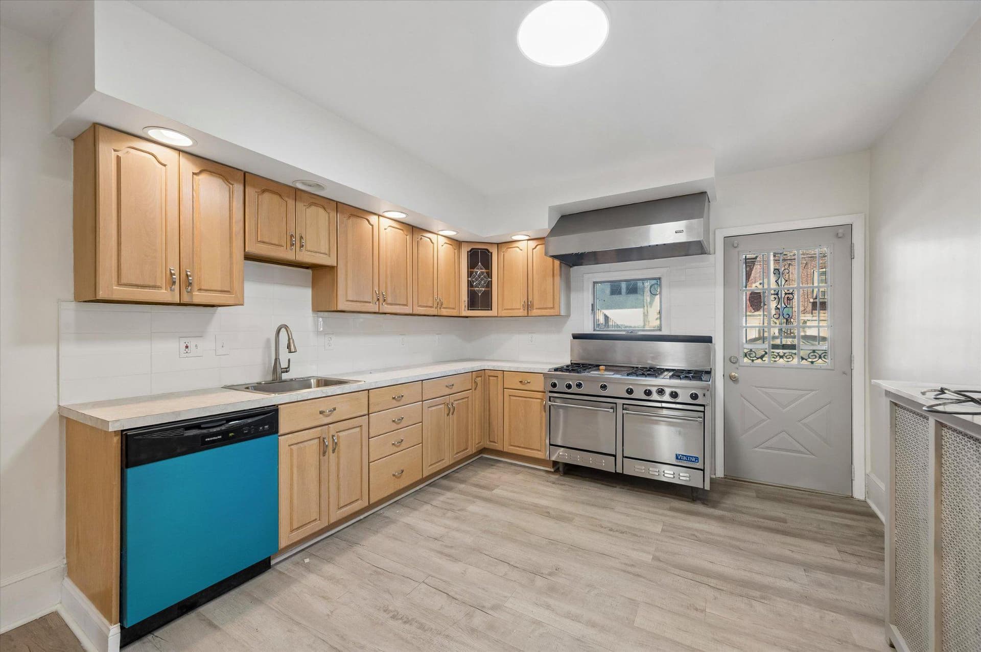 5949 Jefferson Street photo 13