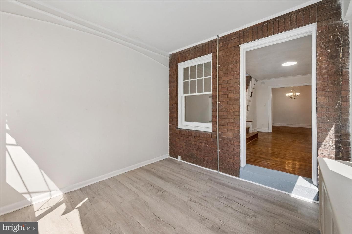 5949 Jefferson Street photo 2
