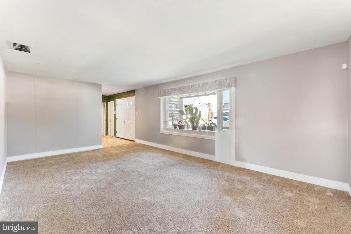 1858 Greymont Street photo 10