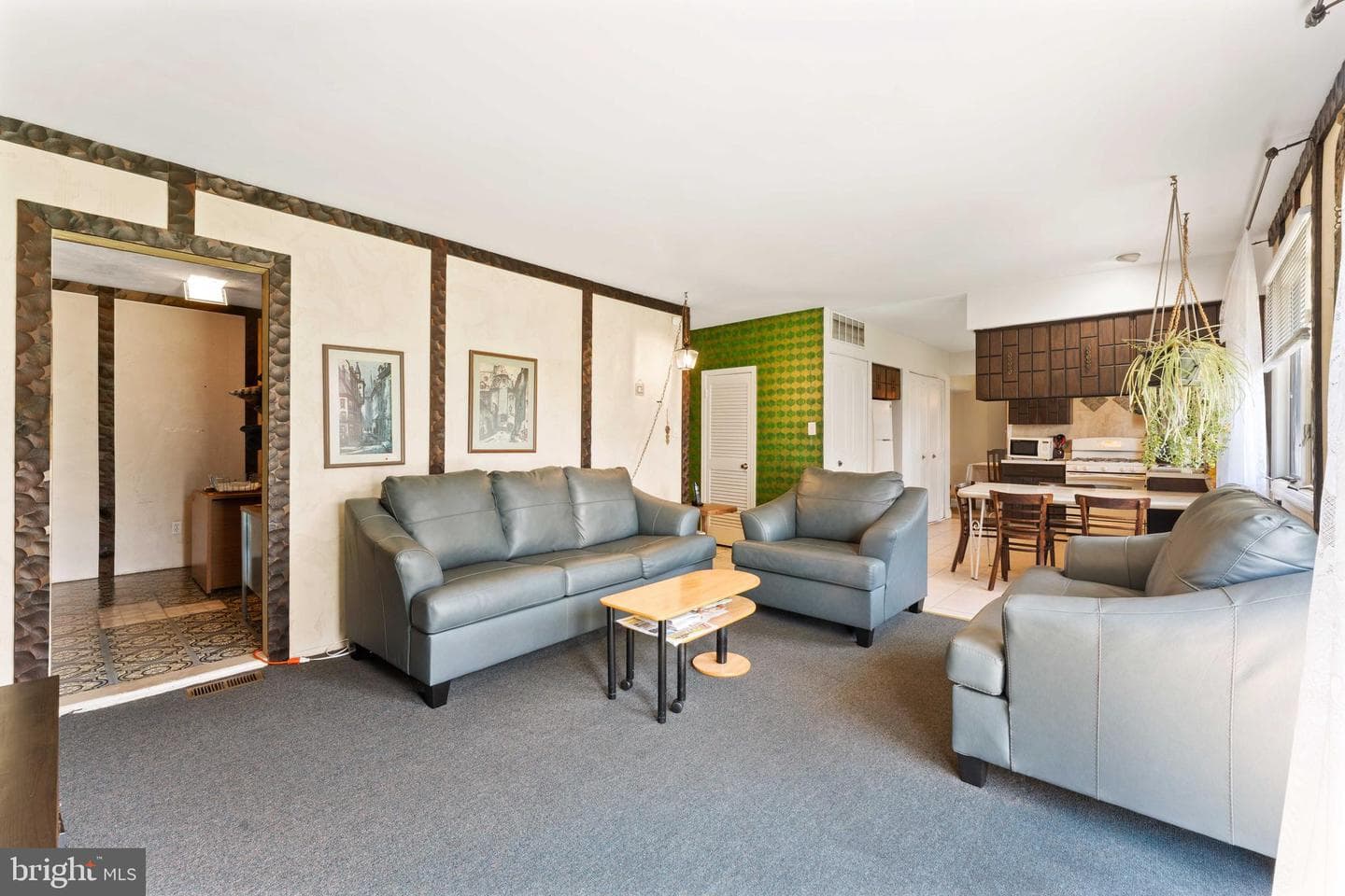1858 Greymont Street photo 23