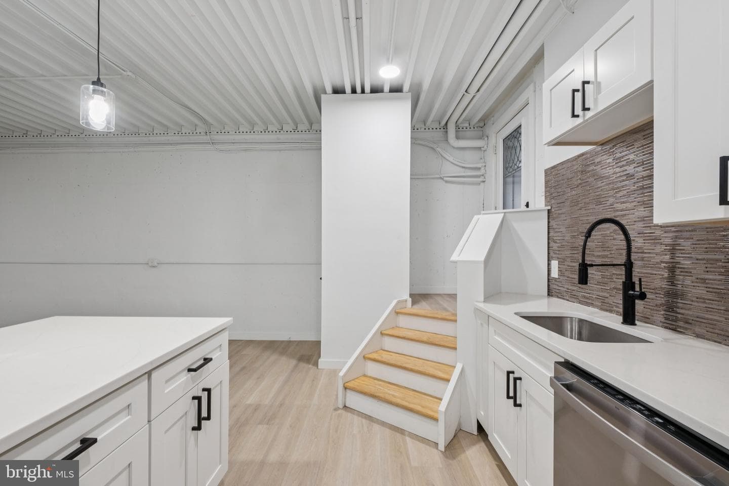 1116 N Bodine Street #c photo 3