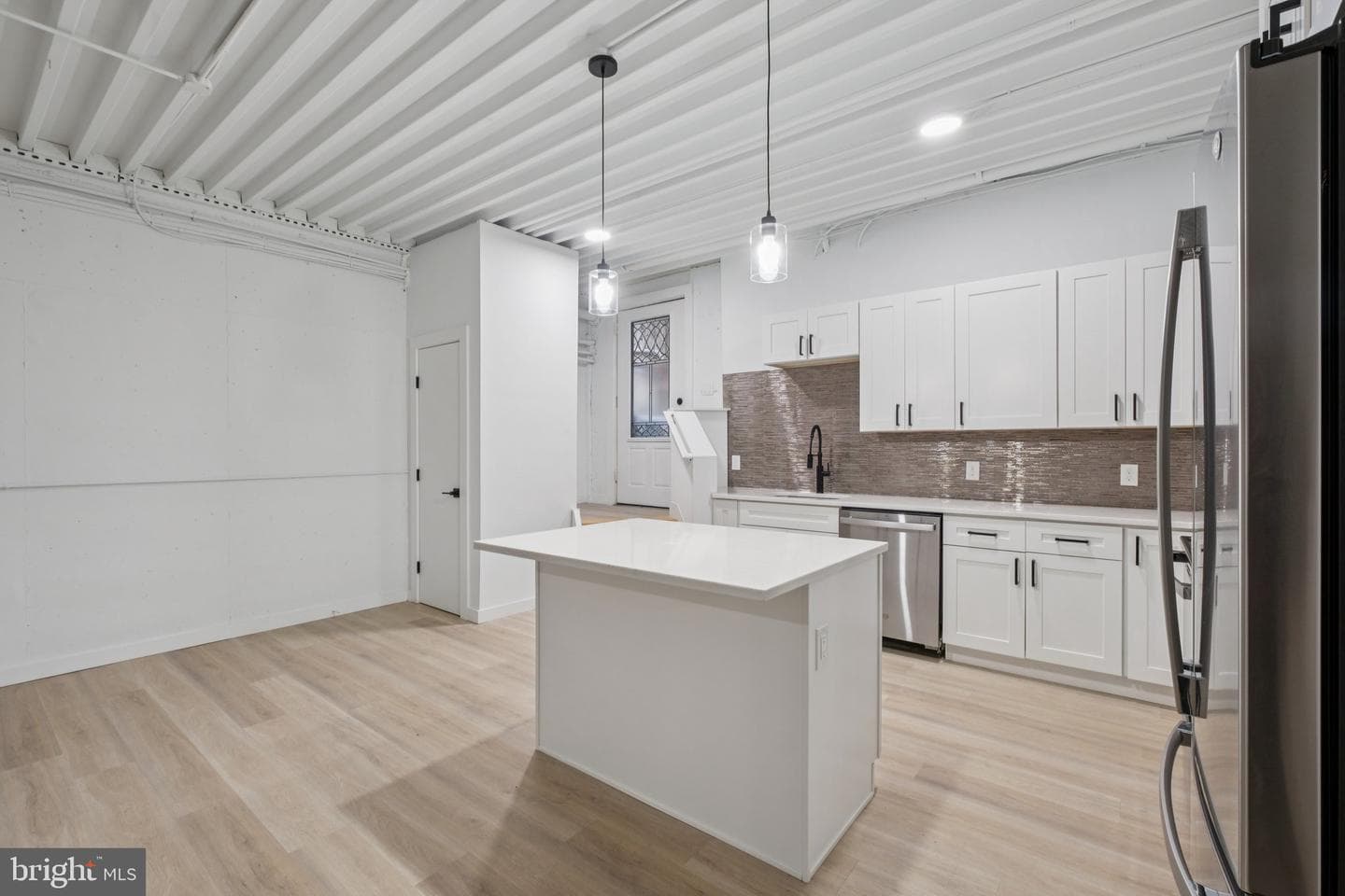 1116 N Bodine Street #c photo 7