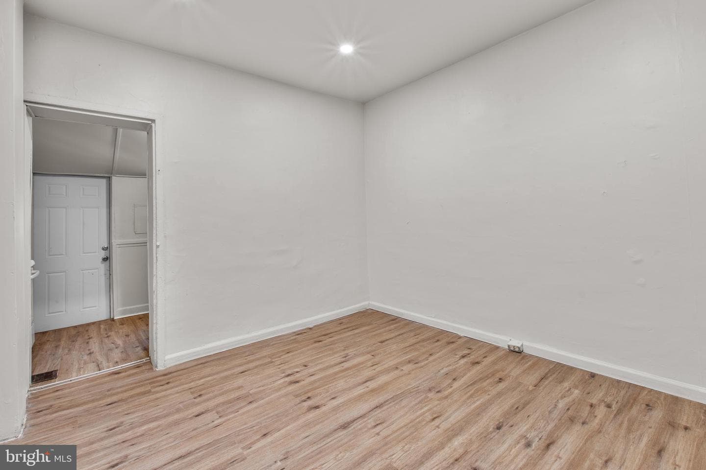5238 Osage Avenue photo 9