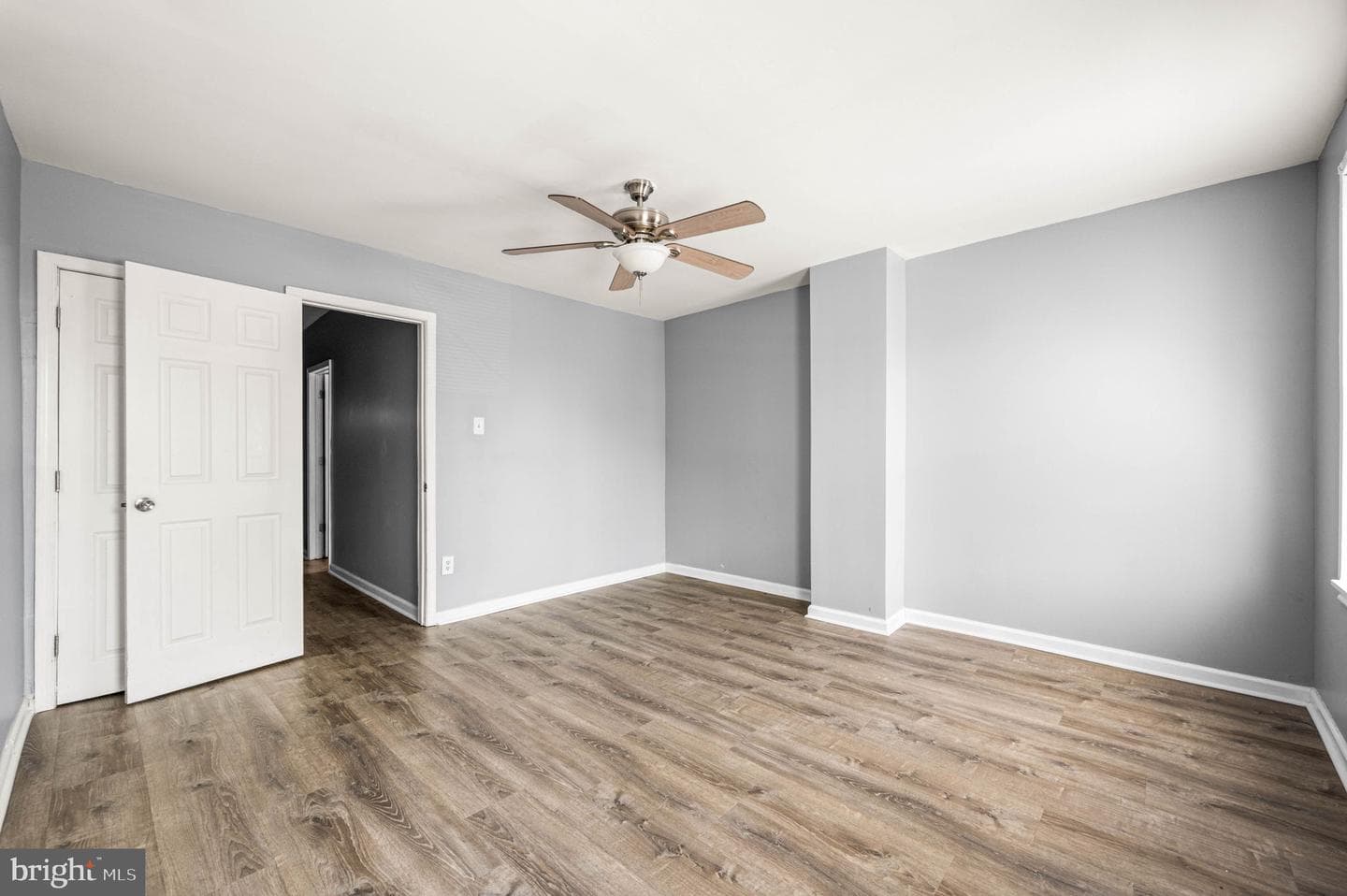 2123 E William Street photo 17