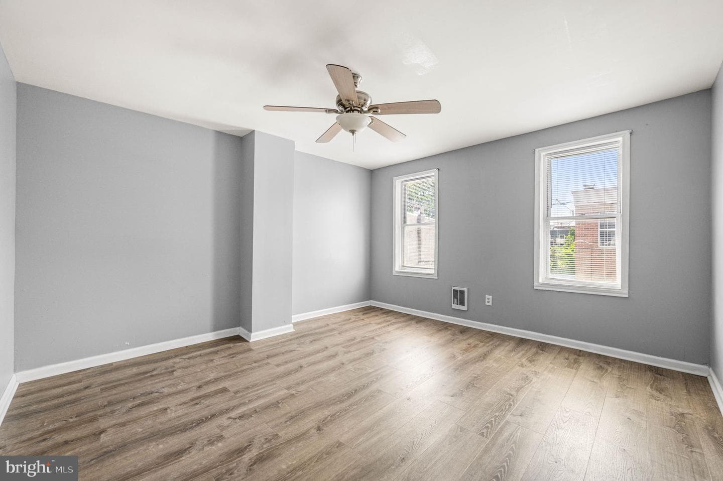 2123 E William Street photo 18