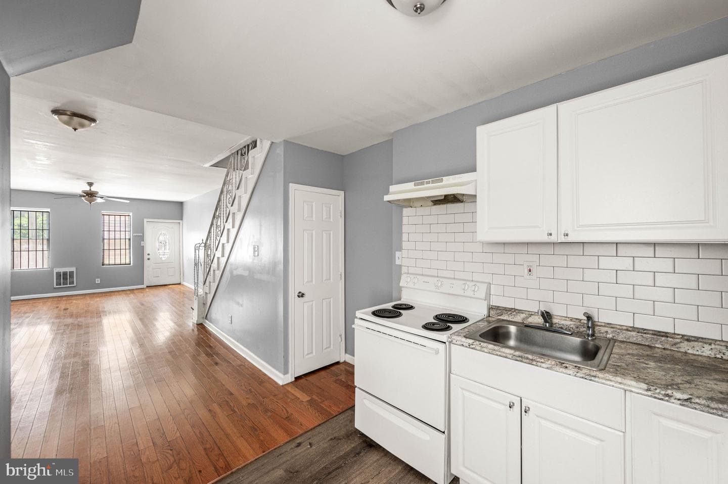 2123 E William Street photo 7