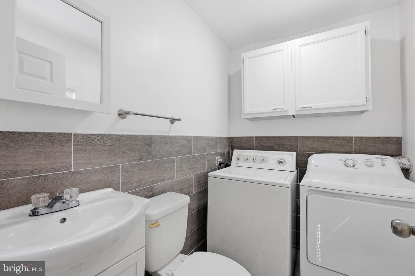 2024 W Berks Street photo 11