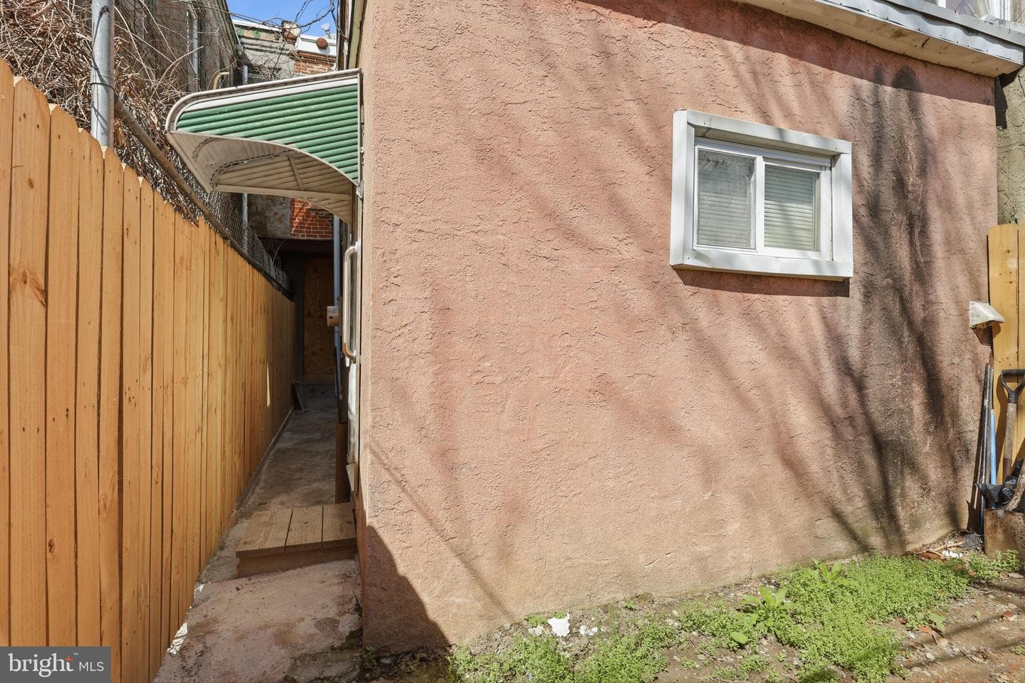 2024 W Berks Street photo 27