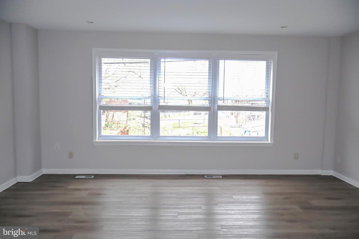3019 Fairdale Road photo 11