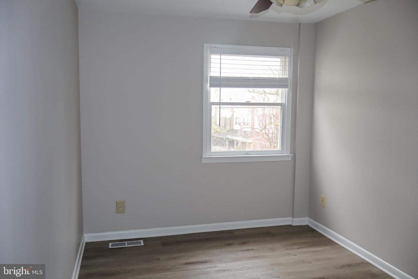 3019 Fairdale Road photo 17