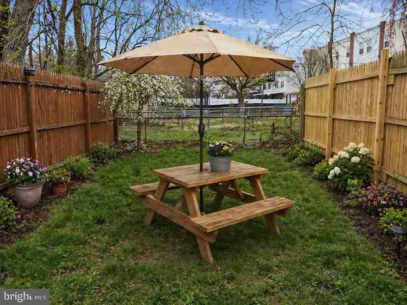 3019 Fairdale Road photo 9