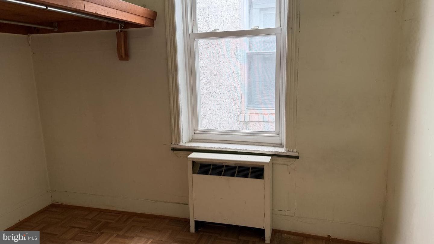 2342 Dickinson photo 6
