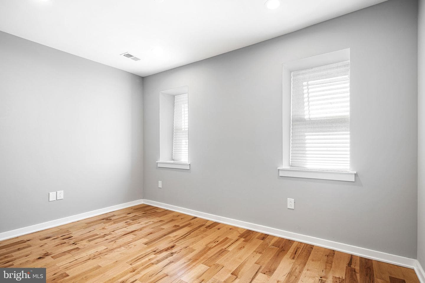1329 Dickinson Street photo 18