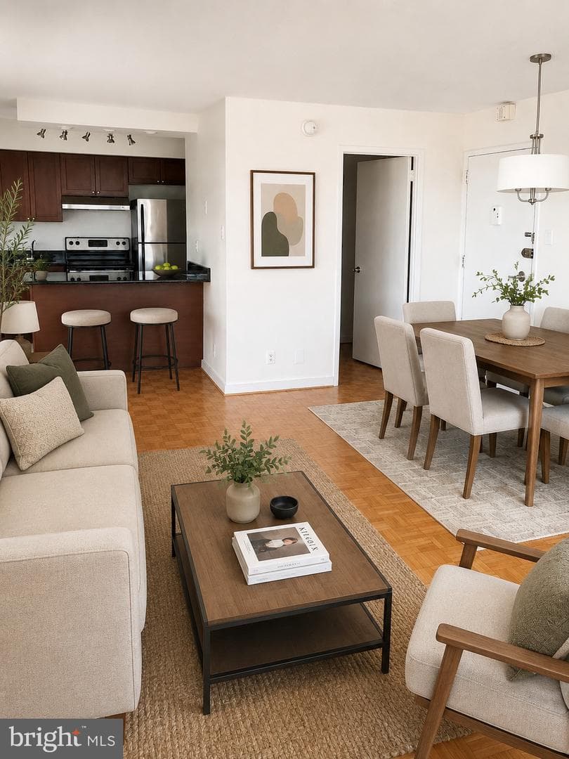 224 W Rittenhouse Square #815a
