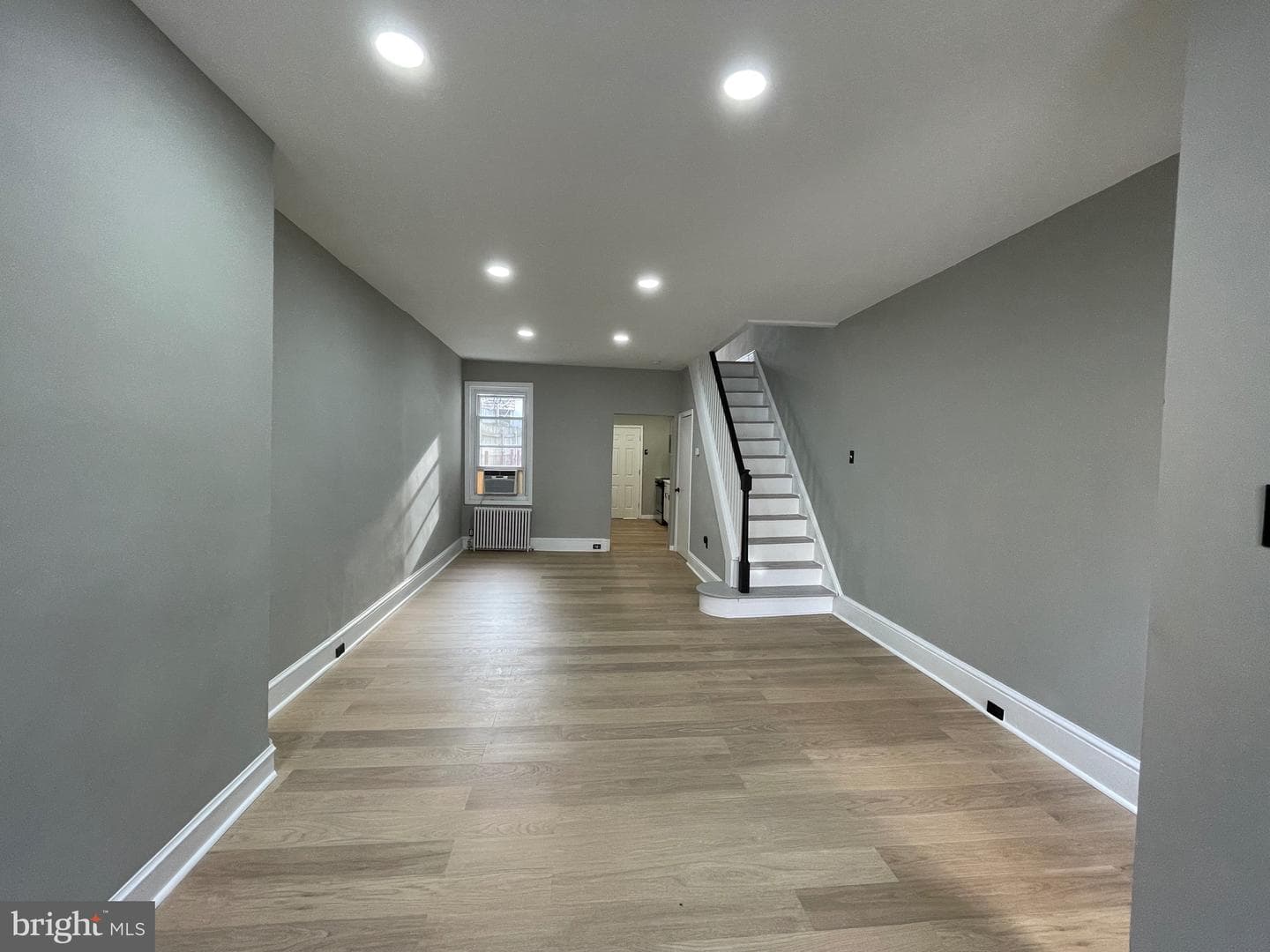 107 Kingsley Street photo 5