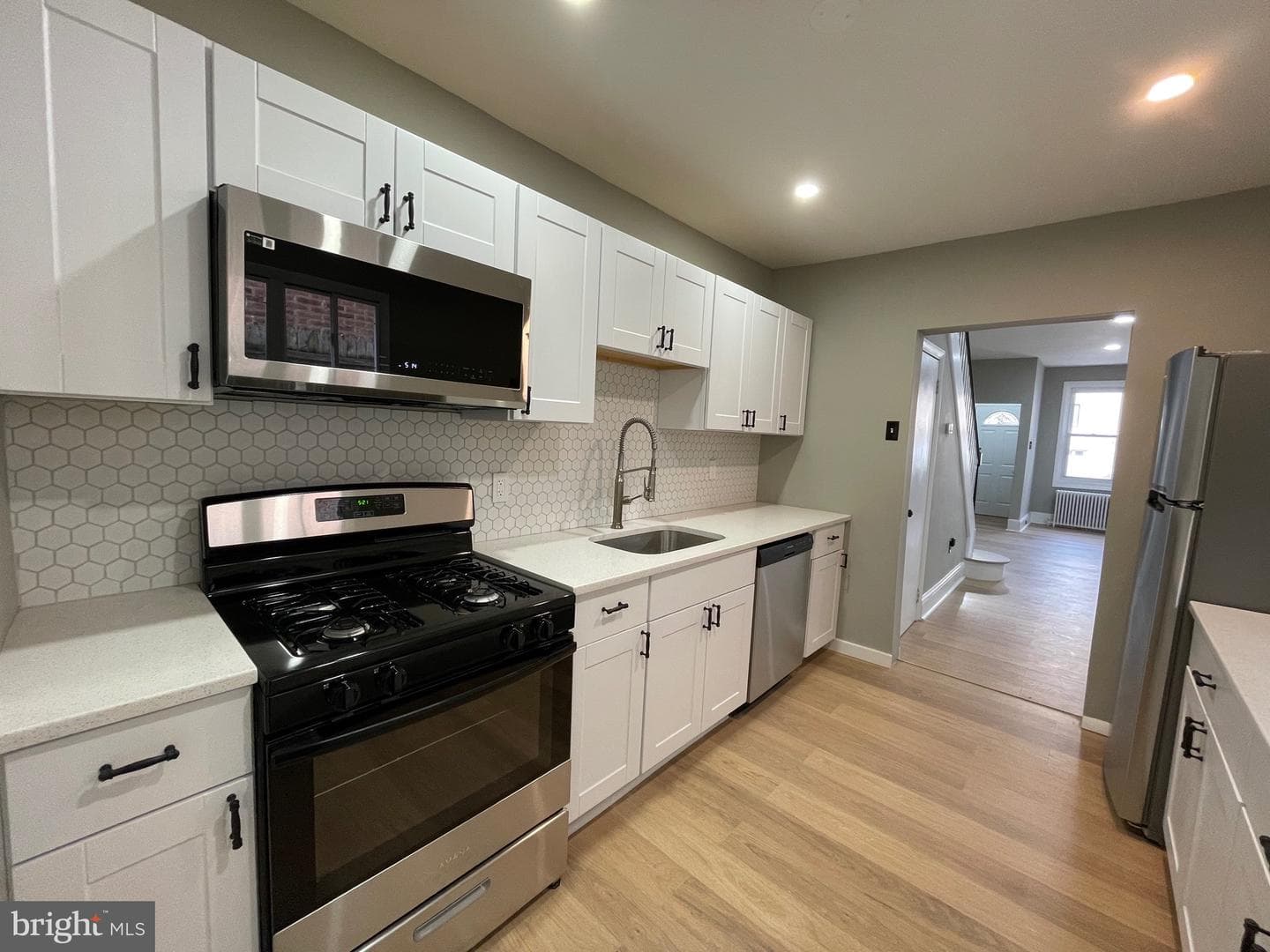 107 Kingsley Street photo 7
