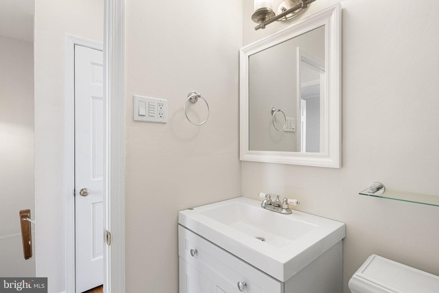 1115 Lombard Street photo 30