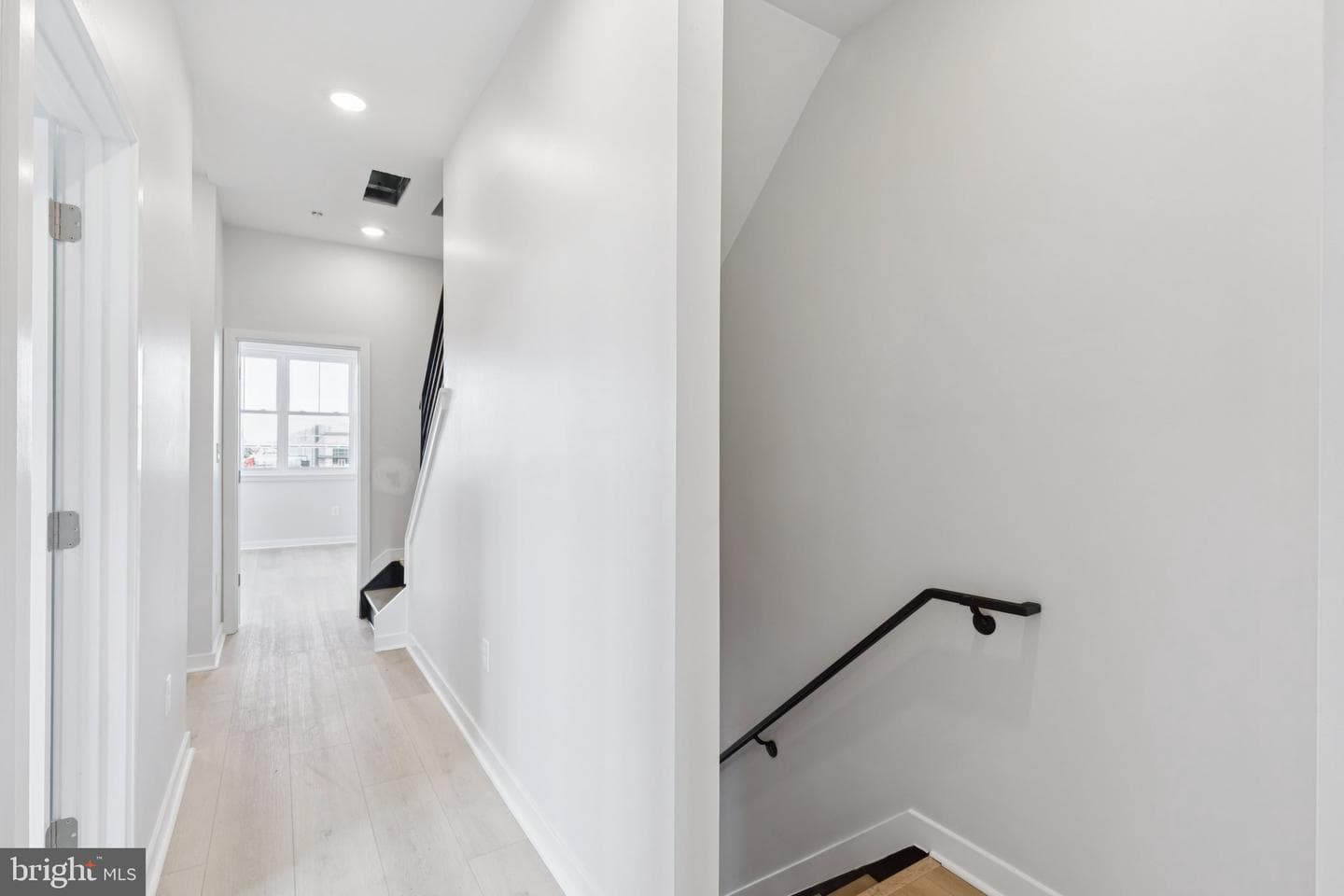 2800 Bridge Street photo 45