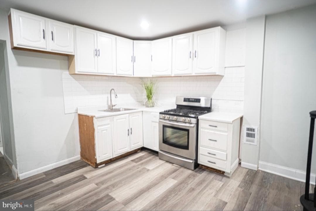 1840 E Oakdale Street photo 3