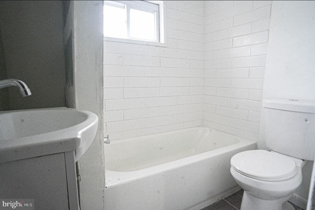 1840 E Oakdale Street photo 6
